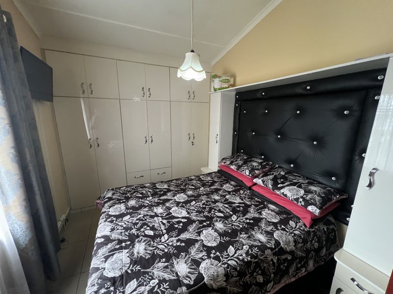 Immaculate 3-bedroom  home for sale in Newholmes — your dream awaits! - Photo 10