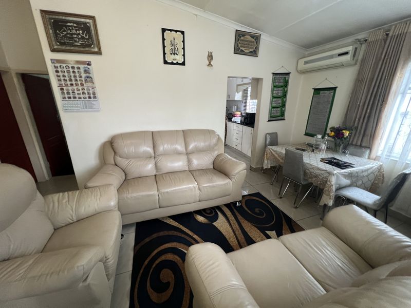 Immaculate 3-bedroom  home for sale in Newholmes — your dream awaits! - Photo 7