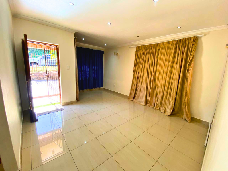Four Bedroom Home in Bakerville Heights - Modern Living with a Touch of Luxury!!! - Photo 4
