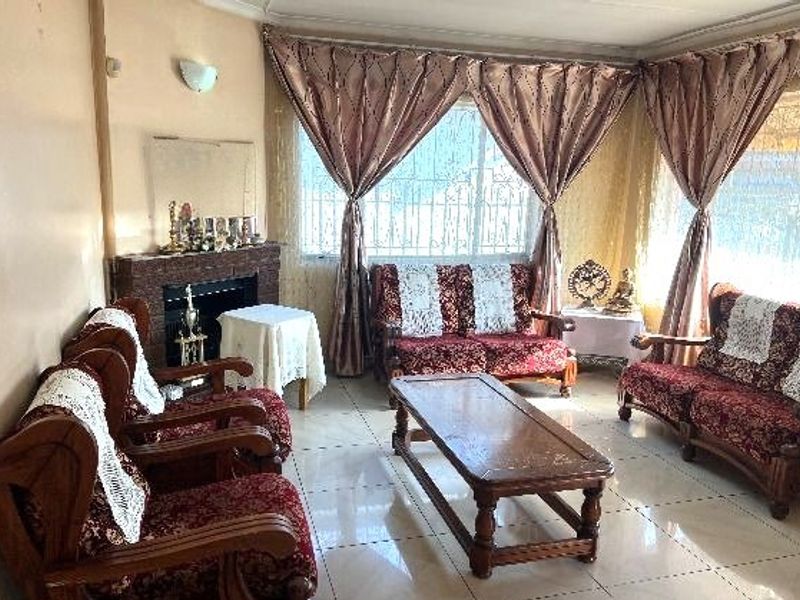 Stunning 4 bedroom family home for sale in the sort after suburb of Northdale!!! - Photo 4