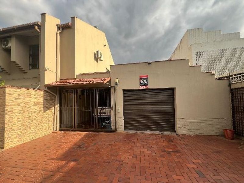 Perfect 4 bedroom family home for sale!!! - Photo 2