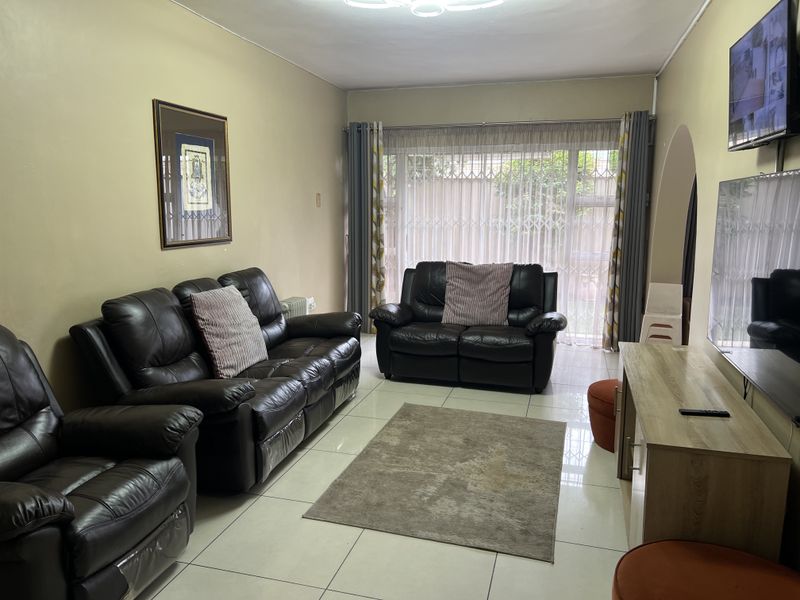 Perfect 4 bedroom family home for sale!!! - Photo 5