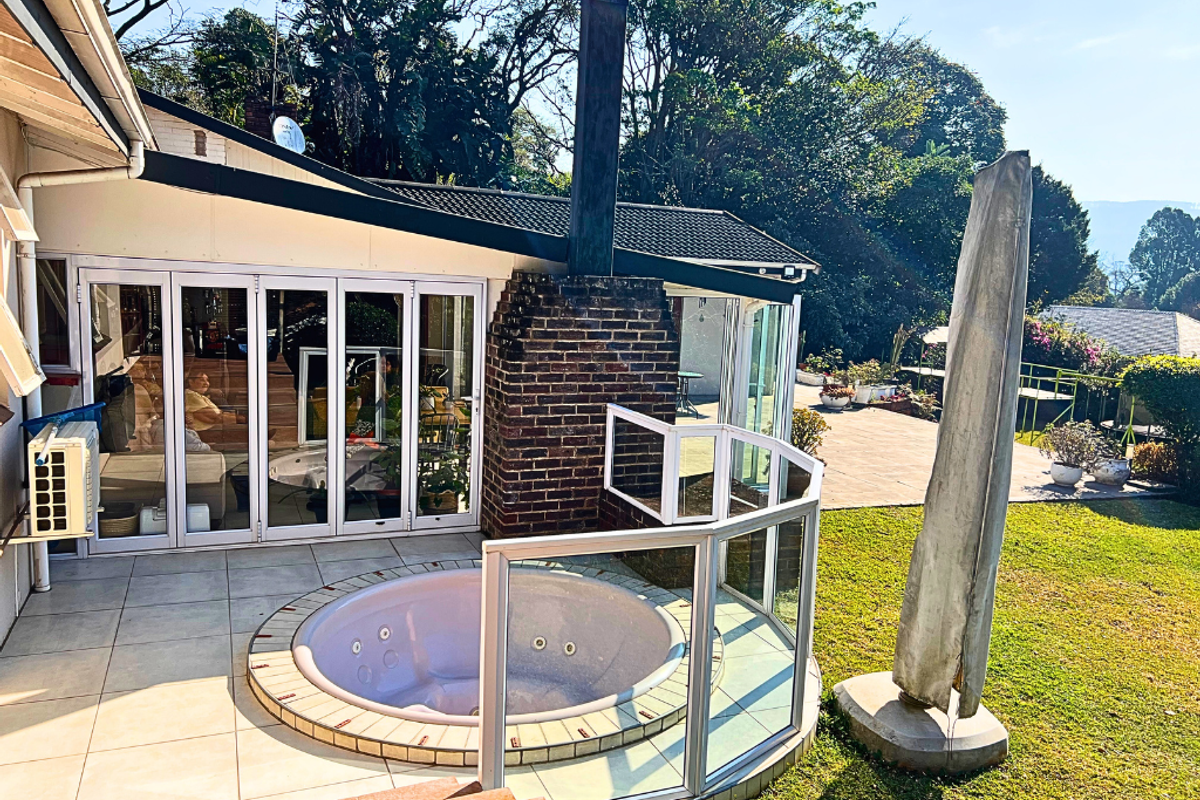 Discover your dream home! Exquisite 4-bedroom - Photo 3