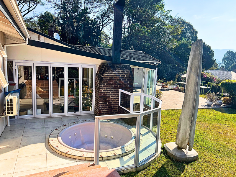 Discover your dream home! Exquisite 4-bedroom - Photo 3