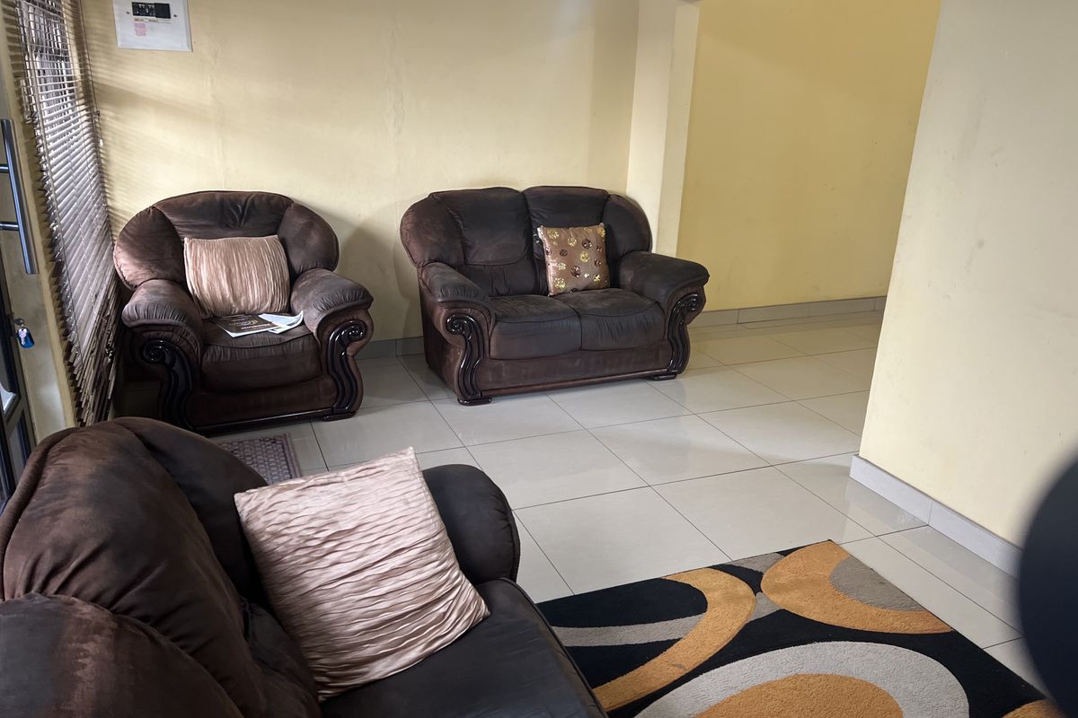 Charmimg 3 bedroom home for sale in Northdale!!! - Photo 4