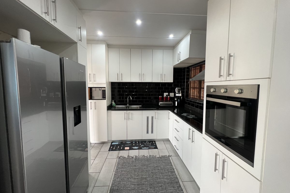 An Exceptional Home for sale in the sort after suburb of  Cleland!!! - Photo 4