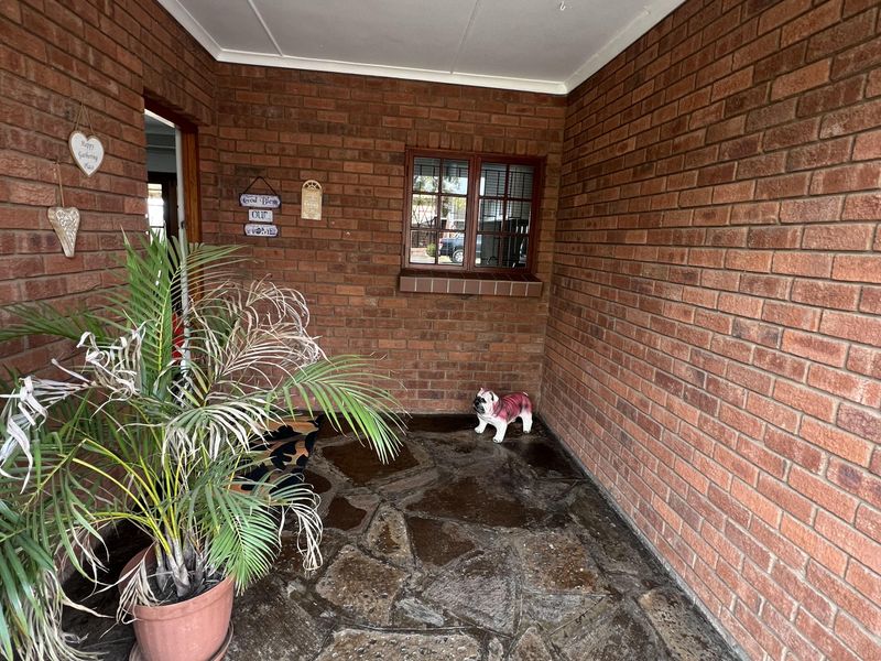 An Exceptional Home for sale in the sort after suburb of  Cleland!!! - Photo 2