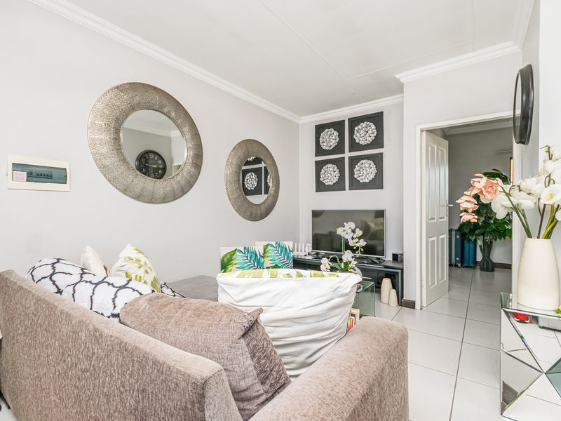 1 Bedroom Top floor Apartment for sale in Halfway Gardens Midrand - Photo 6