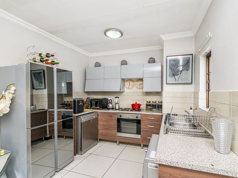 1 Bedroom Top floor Apartment for sale in Halfway Gardens Midrand - Photo 4
