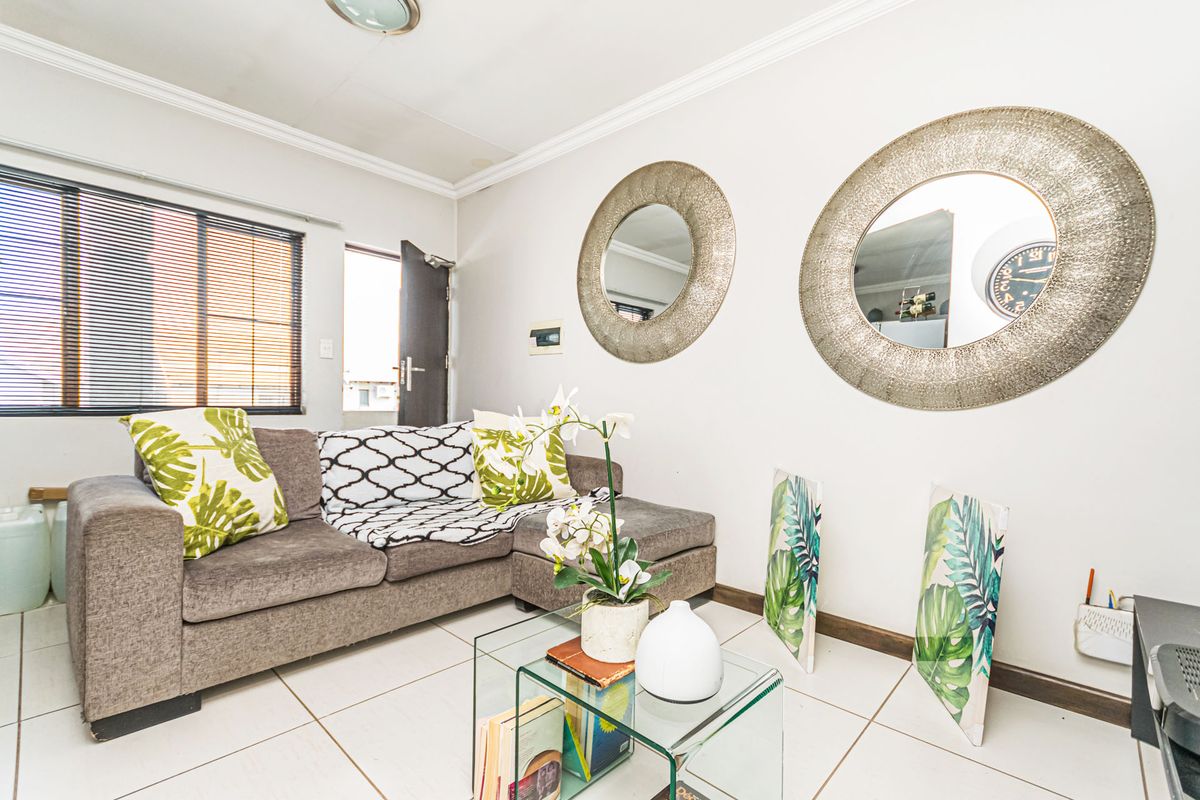 1 Bedroom Top floor Apartment for sale in Halfway Gardens Midrand - Photo 5