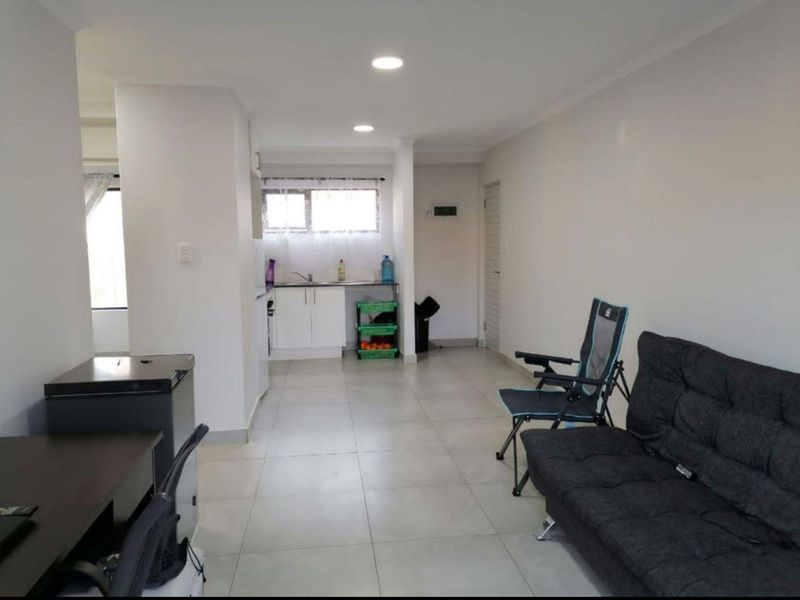 FLAT FOR SALE IN HESKETH ESTATE! - Photo 7