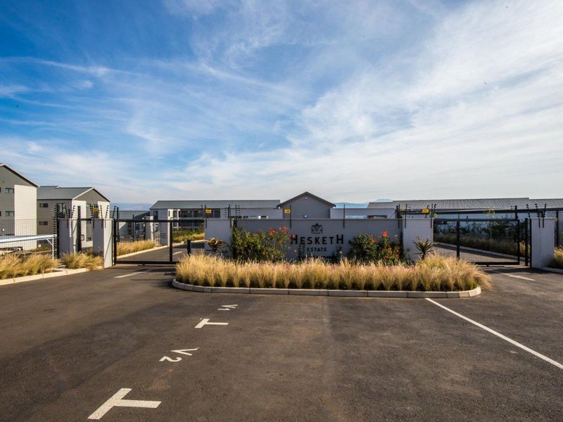 FLAT FOR SALE IN HESKETH ESTATE! - Photo 1