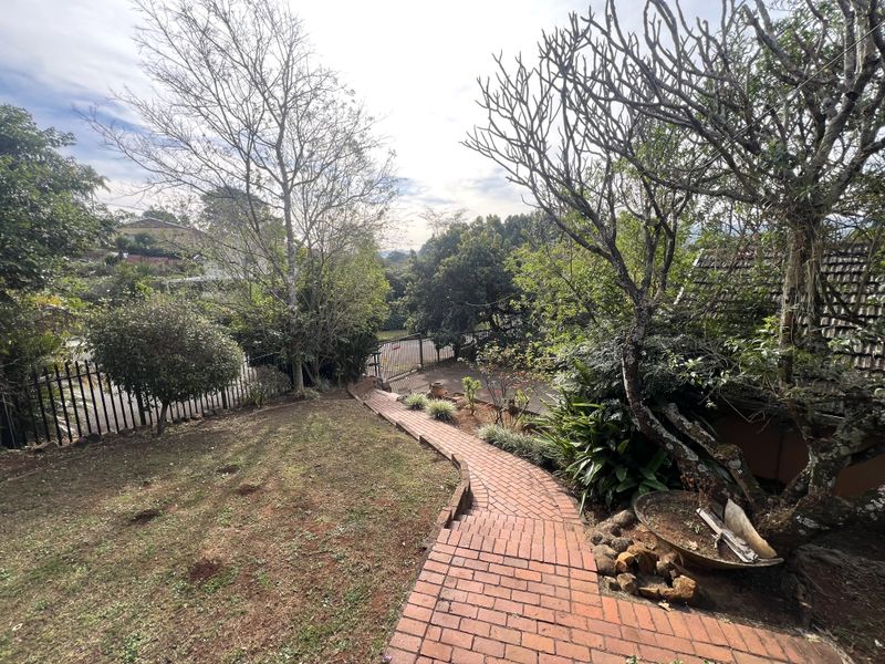 Why Rent, when you can own this spacious 4 bedroom home in Blackridge!!! - Photo 2