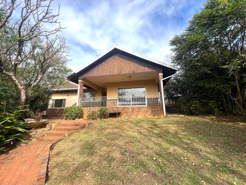 Why Rent, when you can own this spacious 4 bedroom home in Blackridge!!! - Photo 3