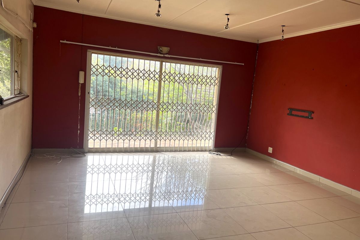 Why Rent, when you can own this spacious 4 bedroom home in Blackridge!!! - Photo 5