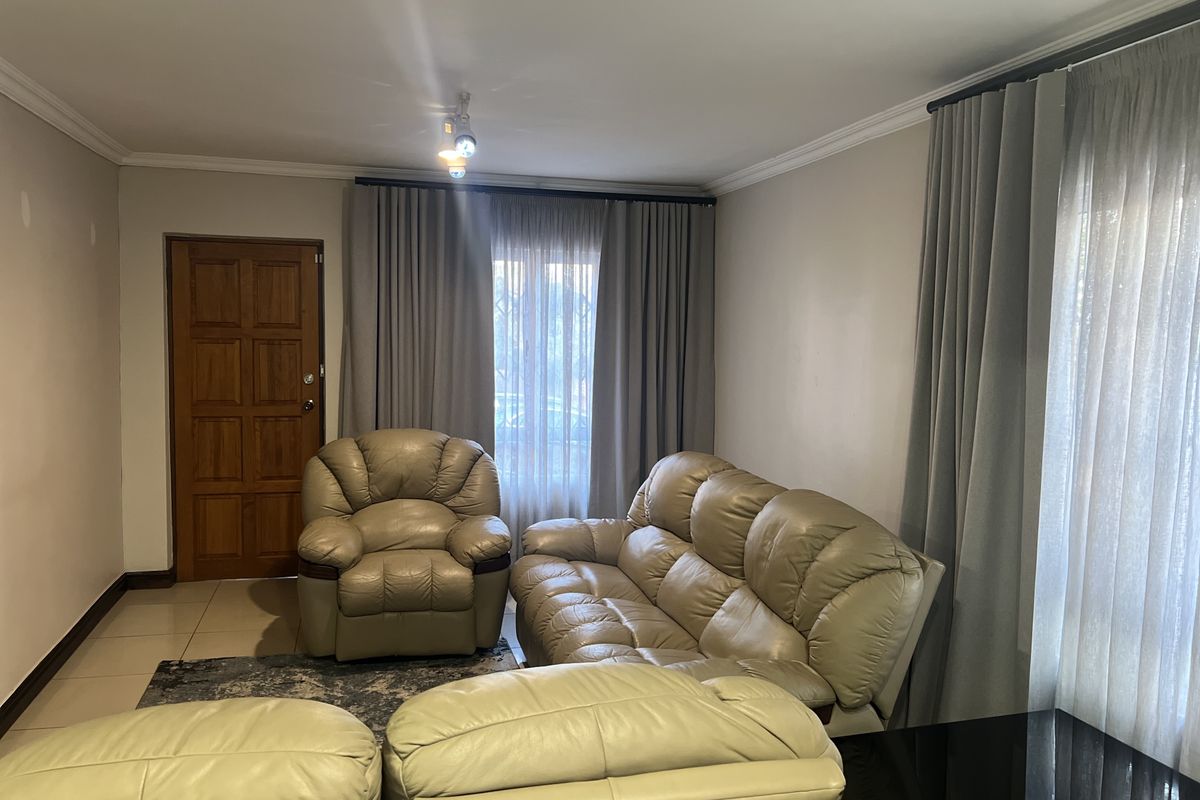 Family-Centric 3-Bedroom Home in a Gated Community!!! - Photo 4