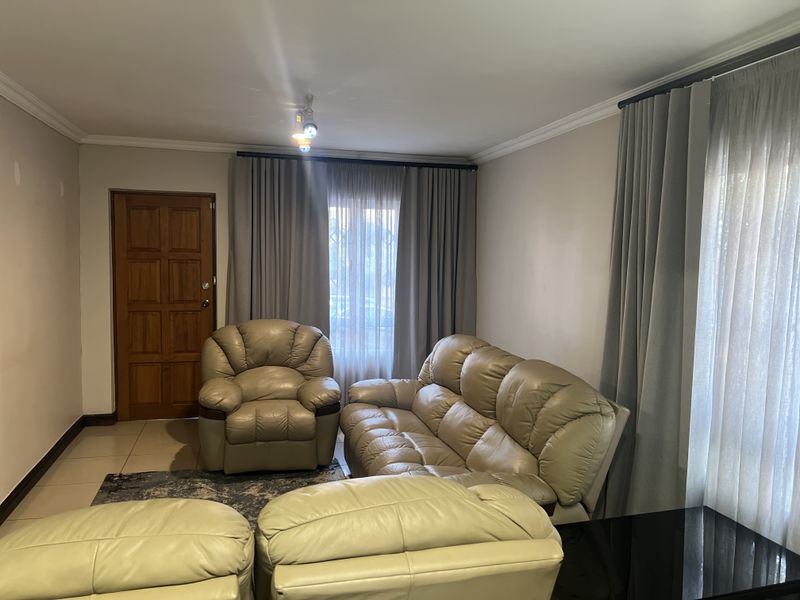 Family-Centric 3-Bedroom Home in a Gated Community!!! - Photo 4