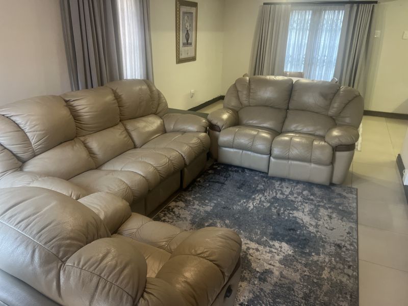 Family-Centric 3-Bedroom Home in a Gated Community!!! - Photo 3