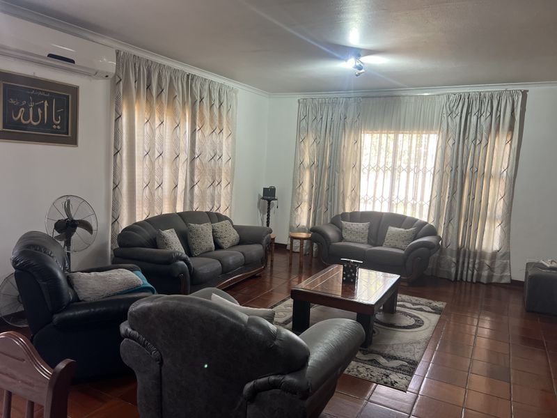 An Exceptional Family Home in the Heart of Allandale!!! - Photo 9