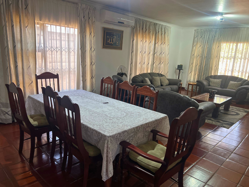 An Exceptional Family Home in the Heart of Allandale!!! - Photo 10