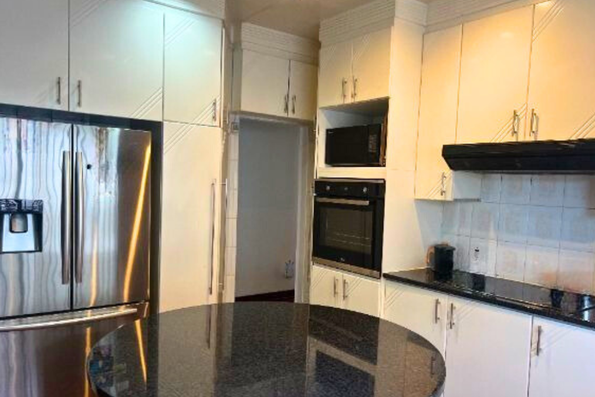 An Exceptional Family Home in the Heart of Allandale!!! - Photo 4