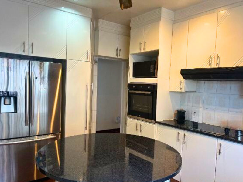 An Exceptional Family Home in the Heart of Allandale!!! - Photo 4