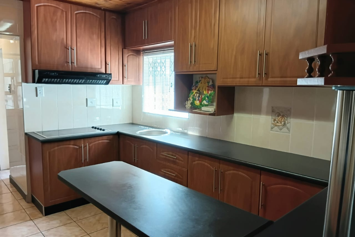 Your Dream Family Home Awaits – Stunning 4-Bedroom home for sale in Risecliff , Ready to Move In! - Photo 3