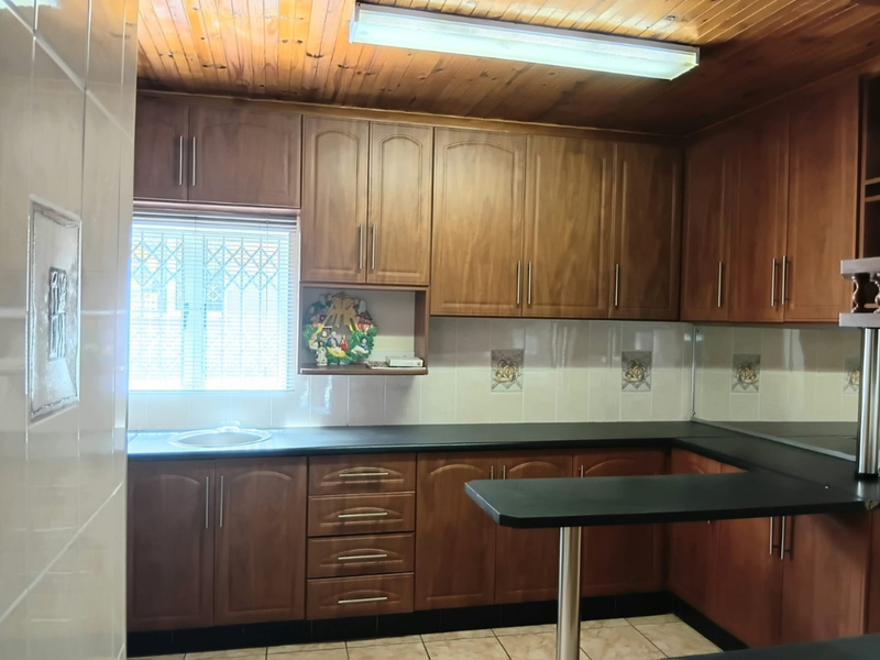 Your Dream Family Home Awaits – Stunning 4-Bedroom home for sale in Risecliff , Ready to Move In! - Photo 4