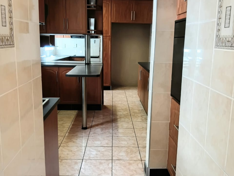 Your Dream Family Home Awaits – Stunning 4-Bedroom home for sale in Risecliff , Ready to Move In! - Photo 8