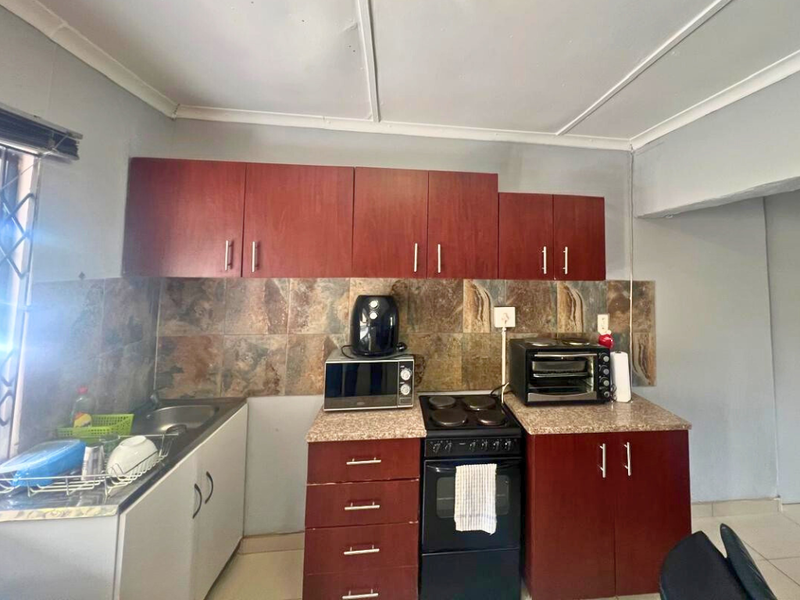 Live the lifestyle you deserve in this exquisite Raisethorpe residence!!! - Photo 10