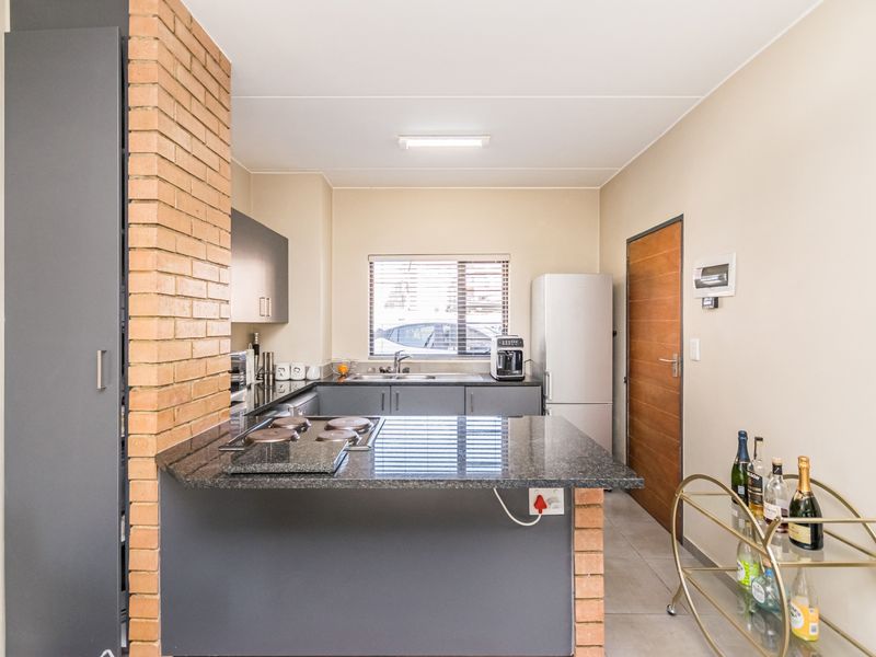 Two bedroom Two bathroom garden unit for sale in Waterfall Ridge, Midrand - Photo 3