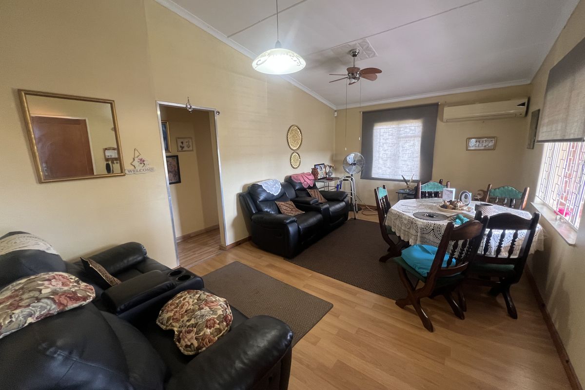 A standout Northdale home, where modern comfort meets endless possibility in Northdale!!! - Photo 2