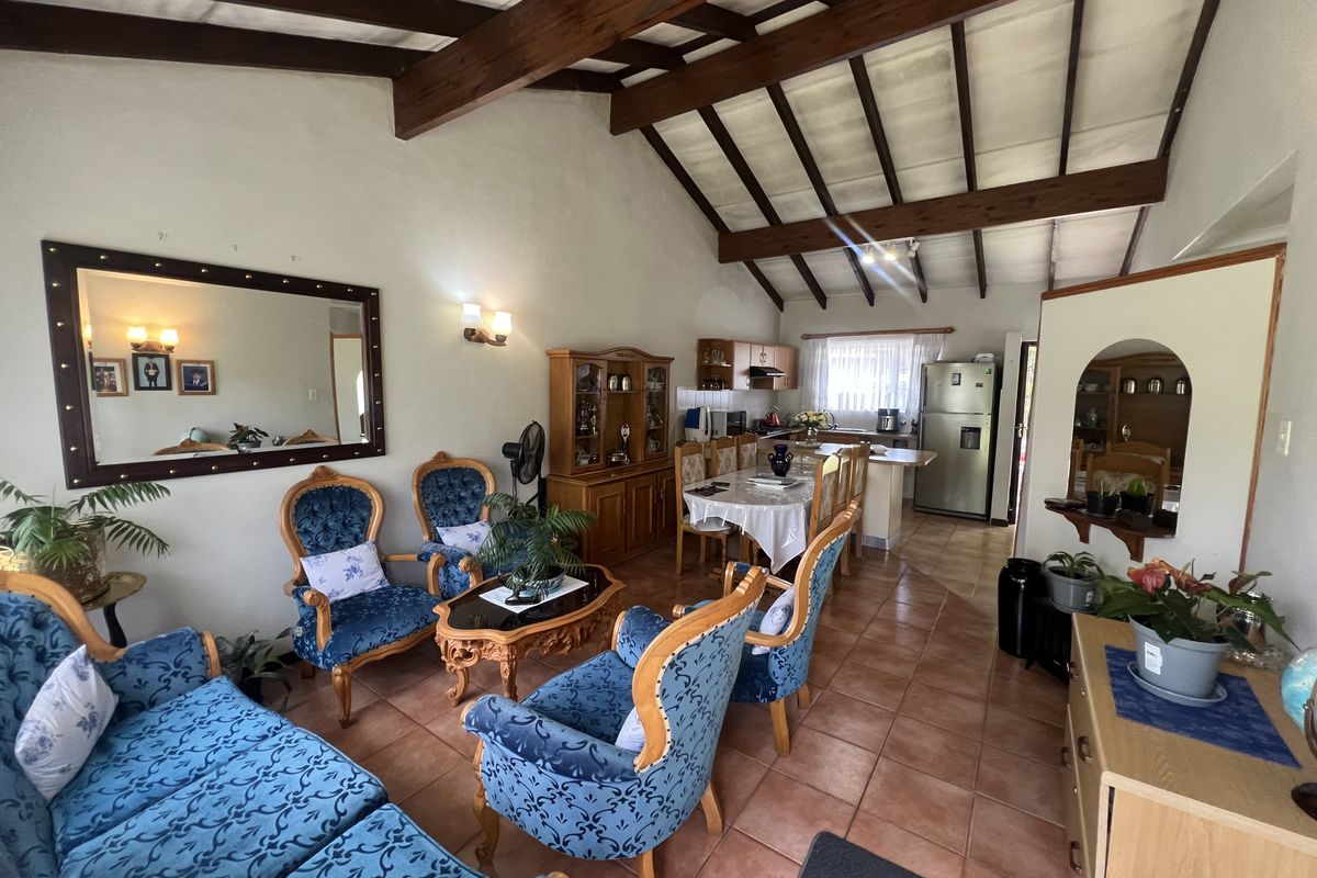 Exquisite 2-Bedroom Sectional Title in Town Bush Valley!!! - Photo 4