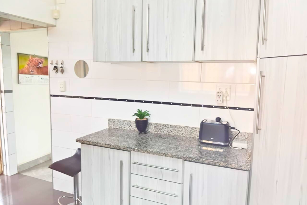 Charming 3-bedroom home for sale in Croftdene, Chatsworth, perfect for family living! - Photo 5