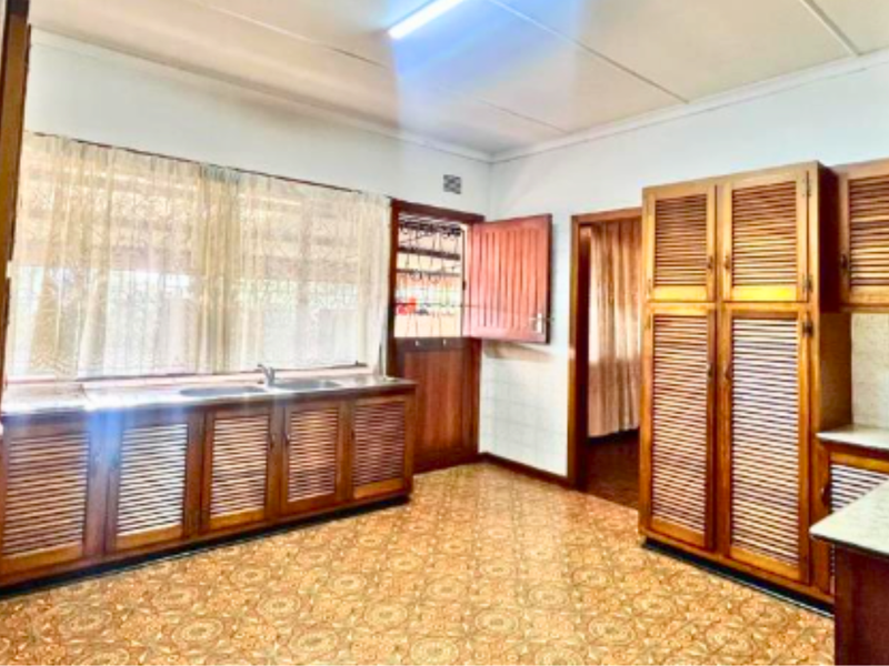 A Great Family Find!!!  3 Bedroom Home in Northdale - Photo 3