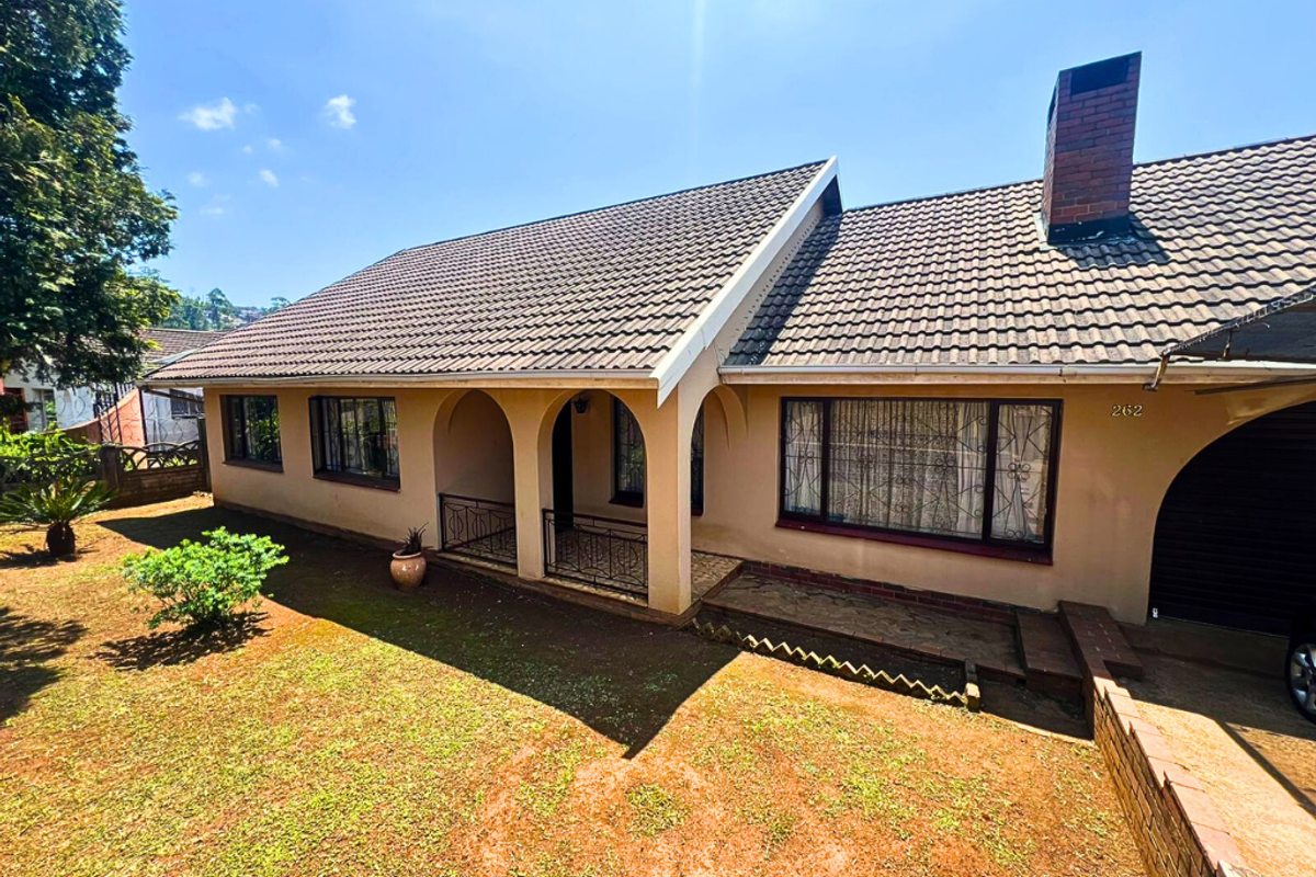 A Great Family Find!!!  3 Bedroom Home in Northdale - Photo 2