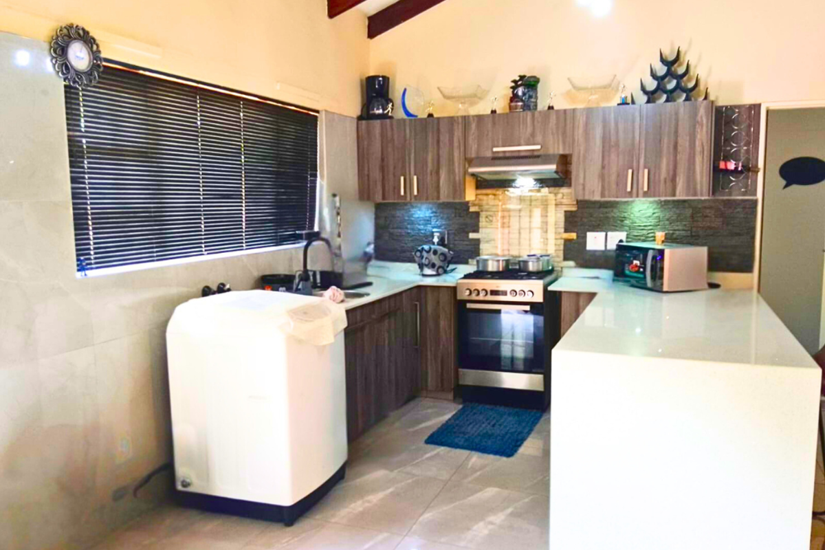 ELEGANT, SECURE, AND LIFESTYLE-READY THREE BEDROOM HOME IN WALTDORF!!! - Photo 4