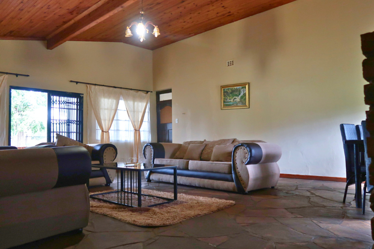 PRIME FREEHOLD PROPERTY IN ALBERT FALLS WITH EXCEPTIONAL POTENTIAL!!! - Photo 2