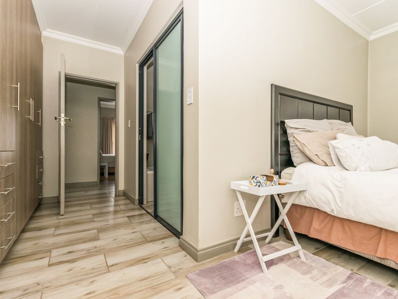 Luxurious 3 bedroom Garden unit for sale in Carlswald Estate, Midrand - Photo 7