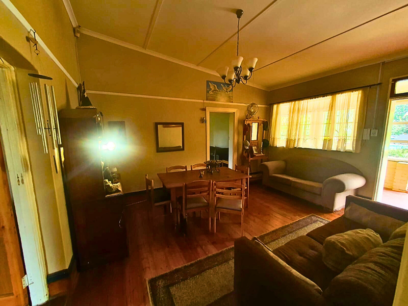 Two Homes, One Incredible Opportunity, 7 Bedroom Freehold Property in Blackridge!!! - Photo 9