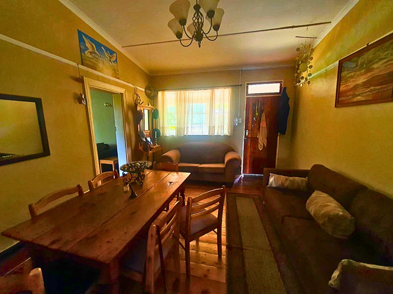 Two Homes, One Incredible Opportunity, 7 Bedroom Freehold Property in Blackridge!!! - Photo 8