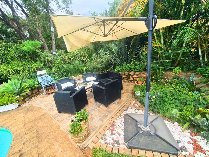 Two Homes, One Incredible Opportunity, 7 Bedroom Freehold Property in Blackridge!!! - Photo 3