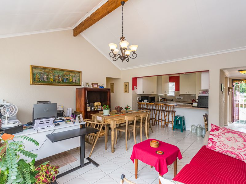 Charming 3 bedroom Apartment for Sale in Sandown, Sandton - Photo 6