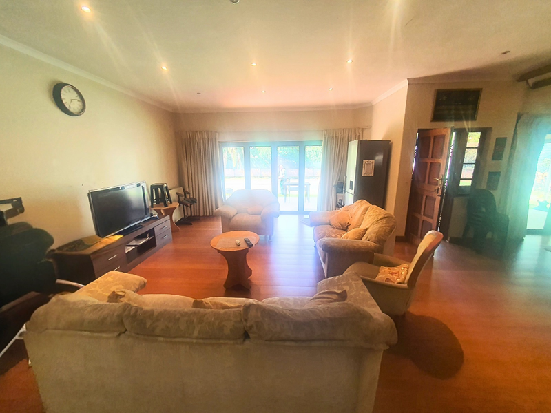 Grand 8-Bedroom Scottsville Estate, Refined Living in a Prime Pietermaritzburg Setting - Photo 4