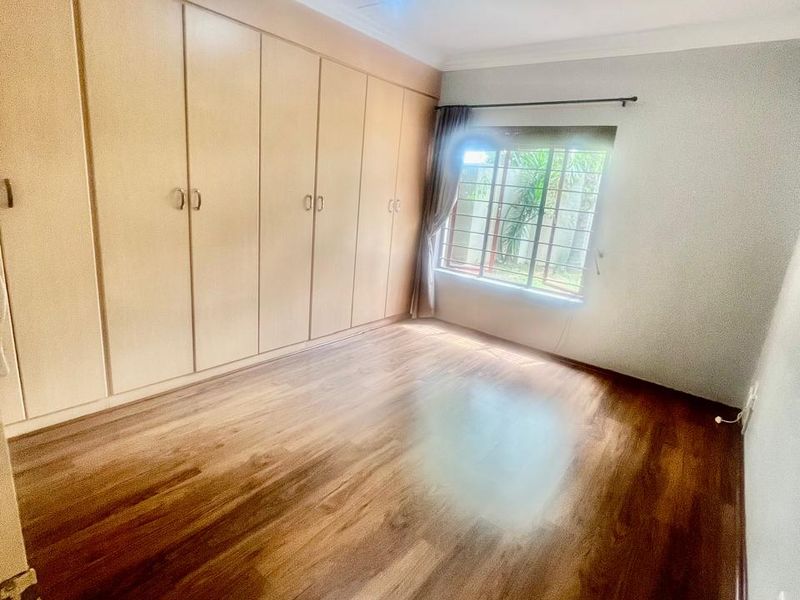 Two Bedroom Ground Floor Apartment for Rent in Sunninghill, Sandton - Photo 8