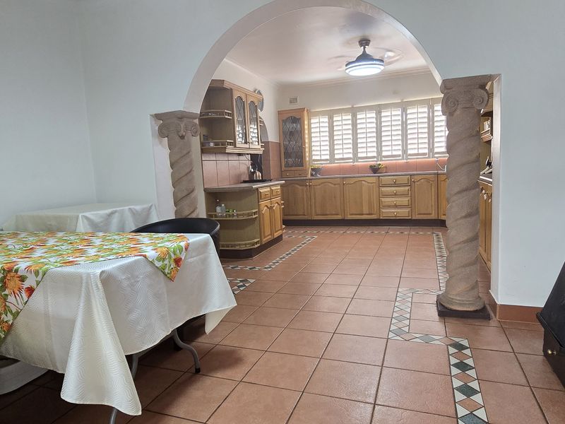 A Signature 12 Bedroom Hospitality Estate in the Heart of Hayfields!!! - Photo 7