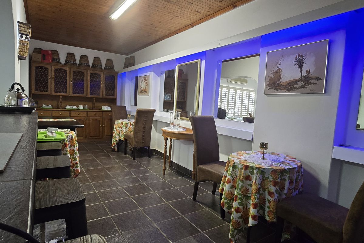 A Signature 12 Bedroom Hospitality Estate in the Heart of Hayfields!!! - Photo 3