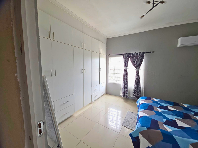 Three Bedroom Home in Bombay Heights, A Comfortable Step into Property Ownership!!! - Photo 8