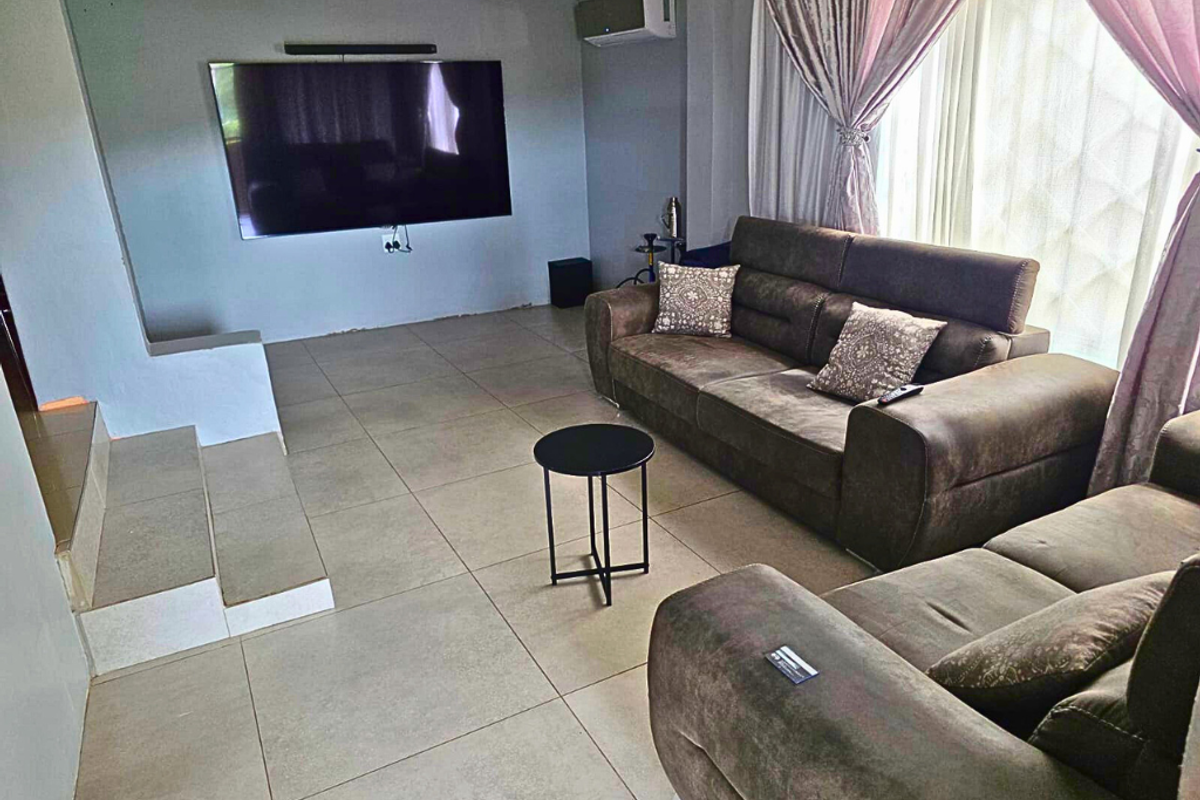 Three Bedroom Home in Bombay Heights, A Comfortable Step into Property Ownership!!! - Photo 5