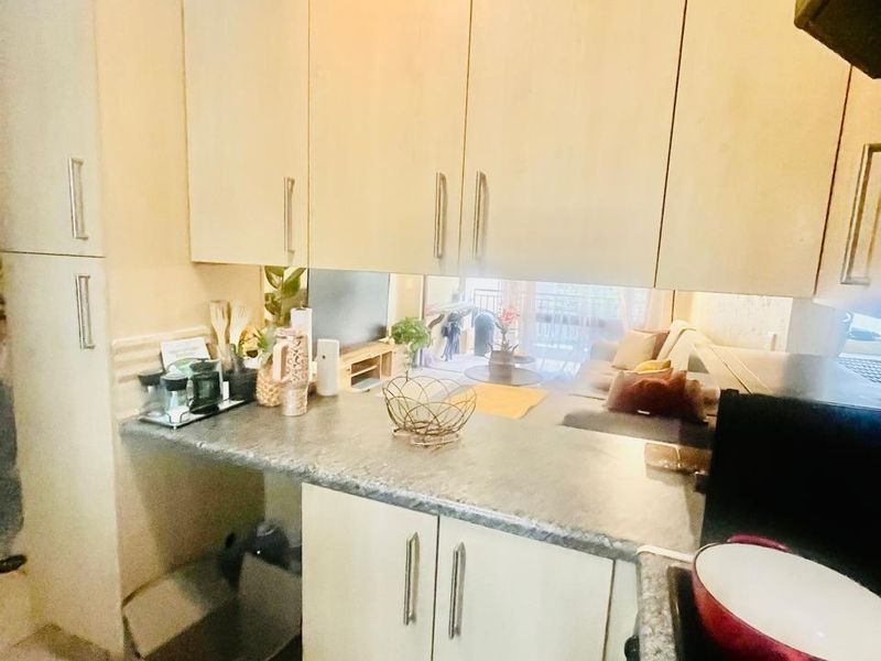 One Bedroom Apartment to rent in Lonehill, Sandton - Photo 6